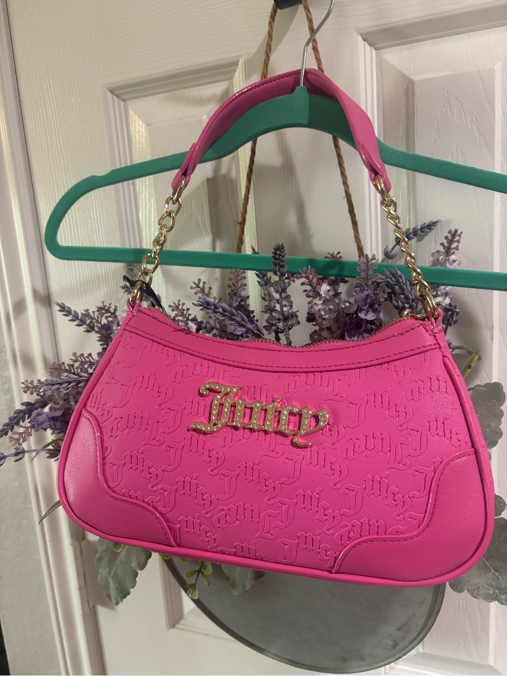 Juicy Couture Bright Pink Shoulder Bag with Gold Rhinestone 🩷🩷🩷 Logo